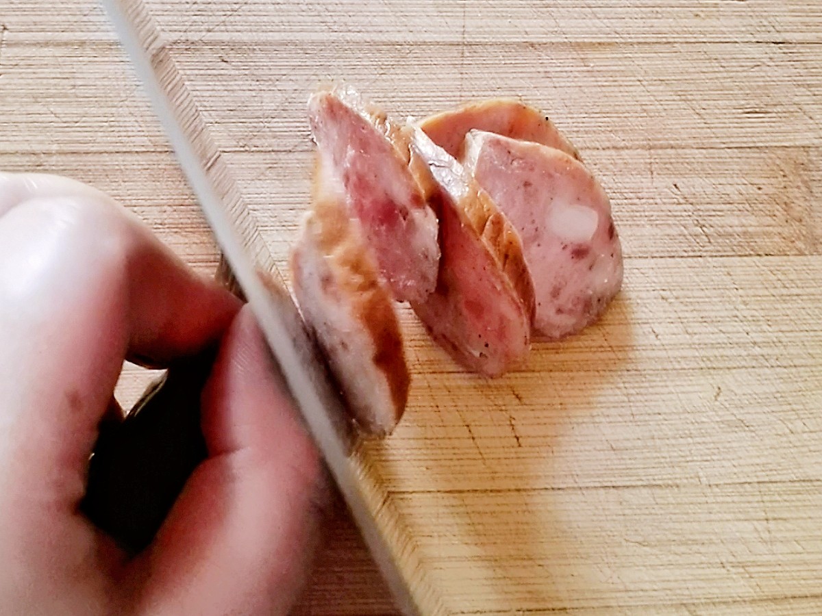 1根香腸1份豆芽隨便1炒，簡單美味又下飯的做法-咸鮮味炒菜譜