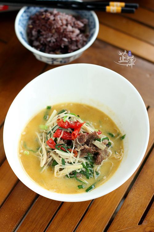 金湯水煮牛肉的做法-酸辣味炒菜譜-易網(wǎng)健康養(yǎng)生網(wǎng) 金湯水煮牛肉的做法-酸辣味炒菜譜
