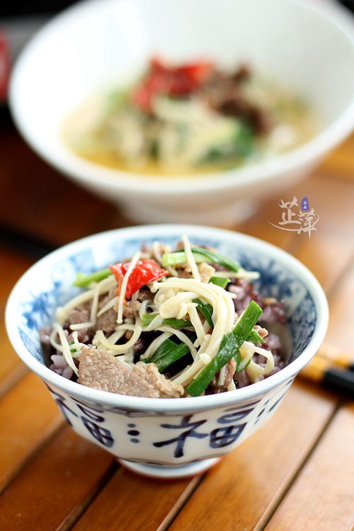 金湯水煮牛肉的做法-酸辣味炒菜譜-易網(wǎng)健康養(yǎng)生網(wǎng) 金湯水煮牛肉的做法-酸辣味炒菜譜