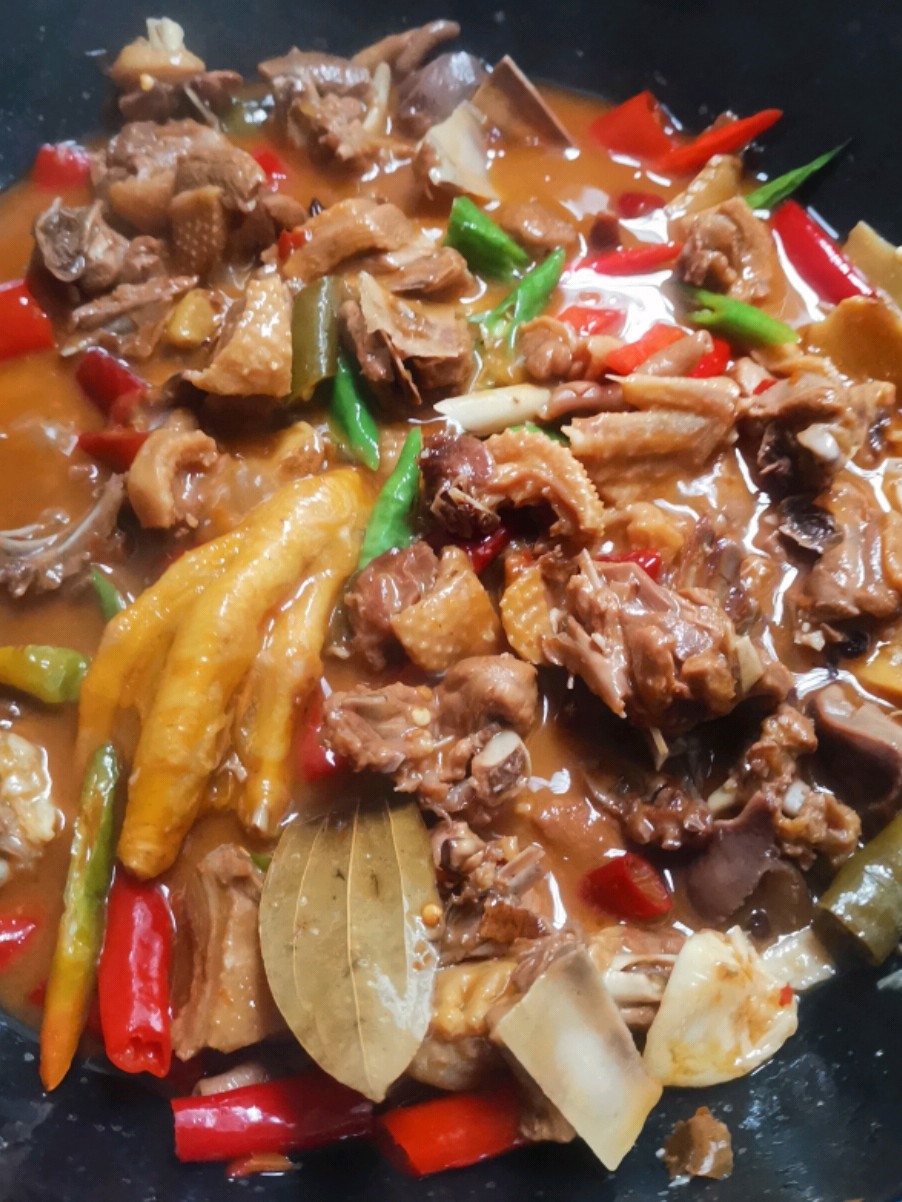 泡椒啤酒鴨的做法-家常味炒菜譜
