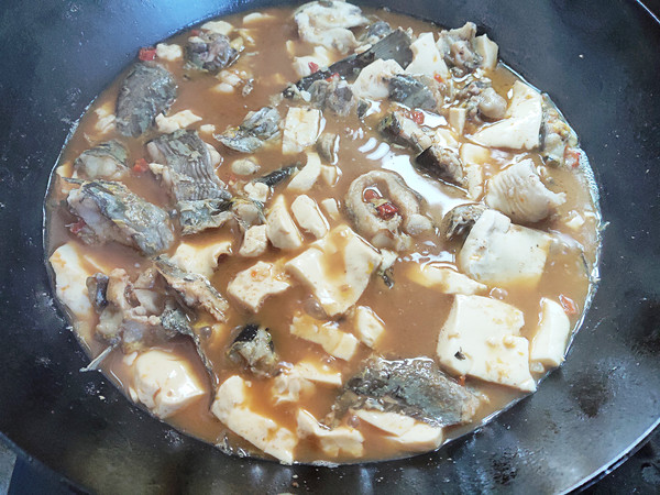 鯰魚燒豆腐的做法-咸鮮味燒菜譜