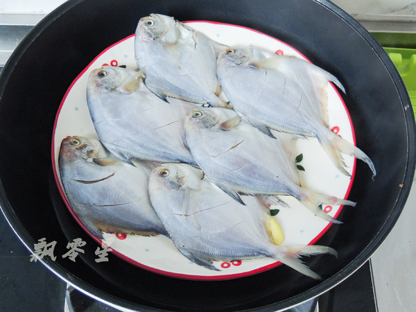 清蒸小鯧魚的做法-家常味蒸菜譜