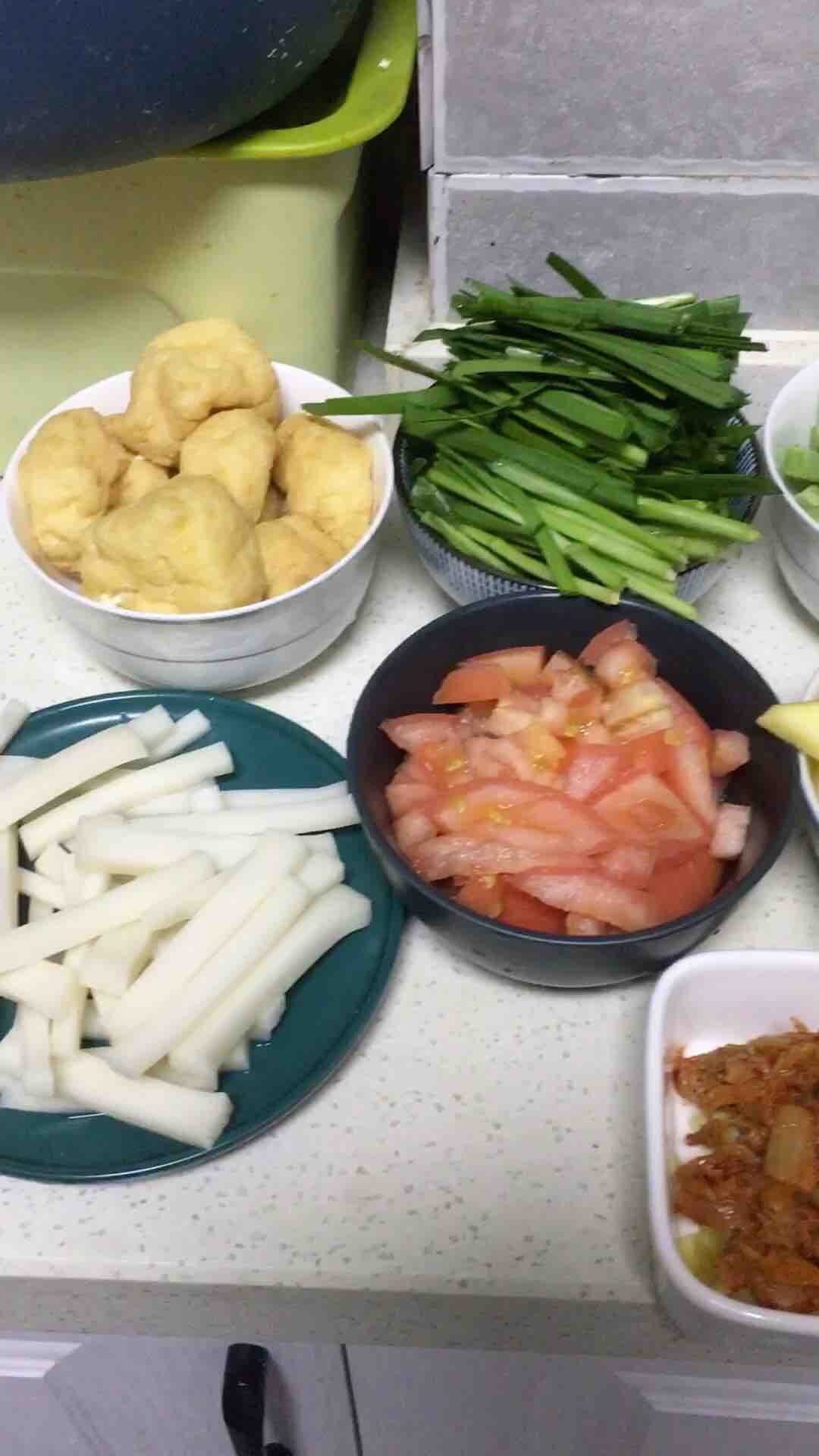 家庭自制燜鍋的做法-家常味燜菜譜-易網<a href=http://m.aoa7937.com/ target=_blank class=infotextkey>健康養生</a>網 家庭自制燜鍋的做法-家常味燜菜譜