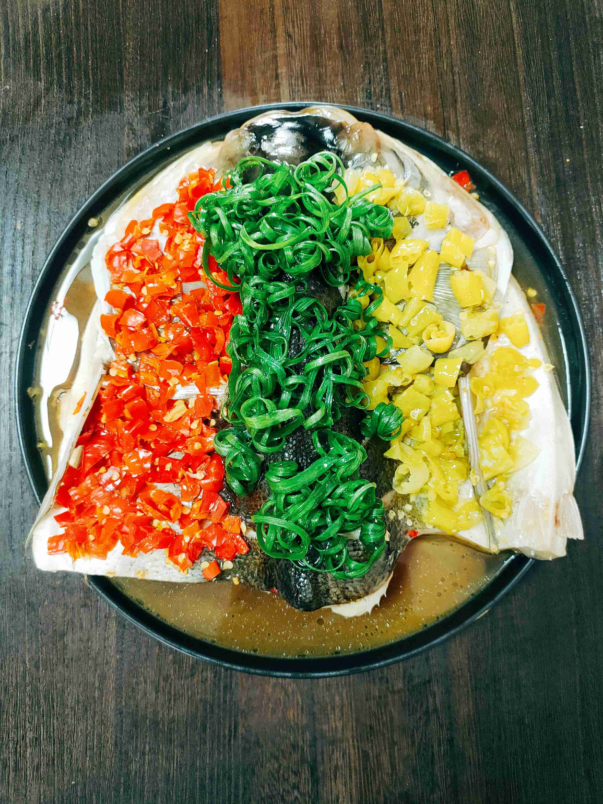 雙椒魚頭的做法-其它口味蒸菜譜-易網健康養生網 雙椒魚頭的做法-其它口味蒸菜譜