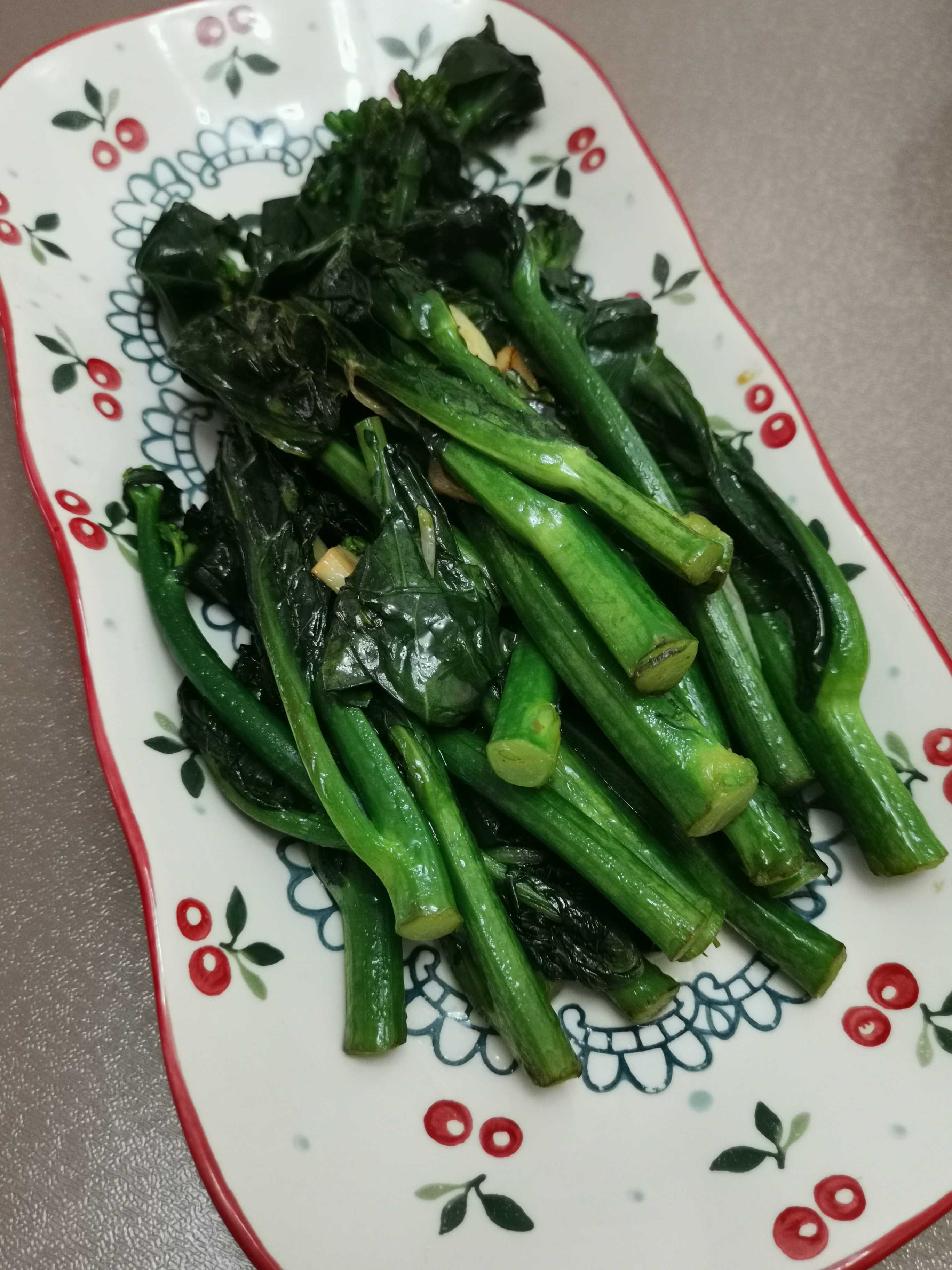 大蒜炒芥蘭的做法-家常味炒菜譜-易網(wǎng)健康養(yǎng)生網(wǎng) 大蒜炒芥蘭的做法-家常味炒菜譜