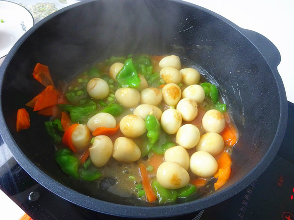 小炒鵪鶉蛋的做法-家常味炒菜譜-易網(wǎng)健康養(yǎng)生網(wǎng) 小炒鵪鶉蛋的做法-家常味炒菜譜
