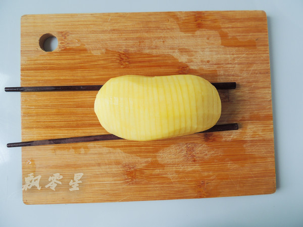 培根風琴土豆的做法-家常味烤菜譜-易網健康養生網 培根風琴土豆的做法-家常味烤菜譜