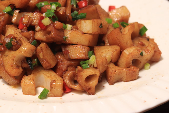 麻辣鮮香,超下飯孜然藕丁!的做法-家常味炒菜譜-易網(wǎng)健康養(yǎng)生網(wǎng) 麻辣鮮香,超下飯孜然藕丁!的做法-家常味炒菜譜