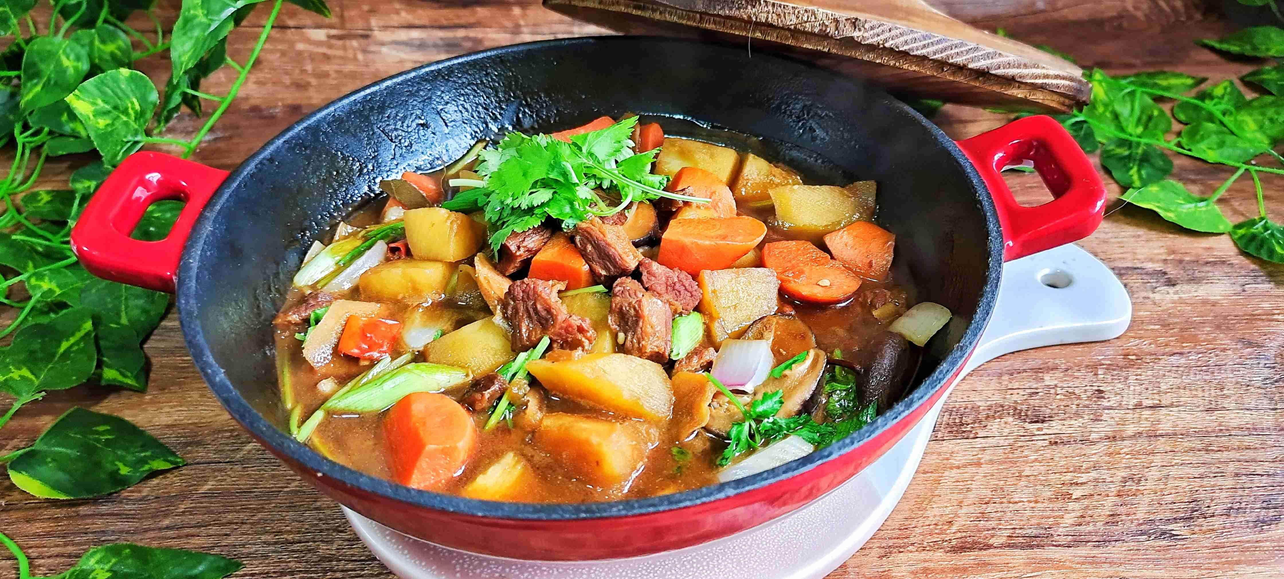 冬季牛肉這樣做,暖身暖胃又滋補…紅燜牛肉鍋的做法-咸鮮味燜菜譜-易網(wǎng)健康養(yǎng)生網(wǎng) 冬季牛肉這樣做,暖身暖胃又滋補…紅燜牛肉鍋的做法-咸鮮味燜菜譜