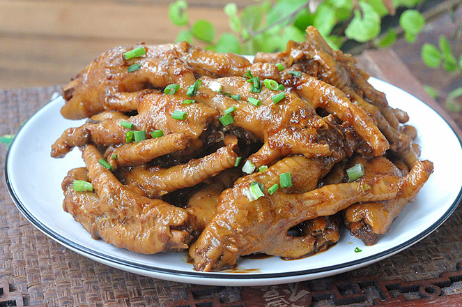 電飯鍋雞爪煲的做法-咸鮮味燒菜譜-易網(wǎng)健康養(yǎng)生網(wǎng) 電飯鍋雞爪煲的做法-咸鮮味燒菜譜