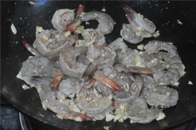 蒜香黃油蝦的做法-蒜香味炒菜譜-易網健康養生網 蒜香黃油蝦的做法-蒜香味炒菜譜
