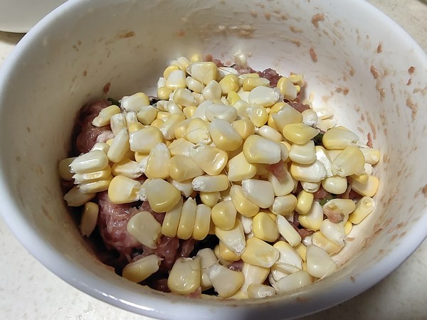 蝦仁玉米豬肉蒸餃的做法-咸鮮味蒸菜譜-易網(wǎng)健康養(yǎng)生網(wǎng) 蝦仁玉米豬肉蒸餃的做法-咸鮮味蒸菜譜