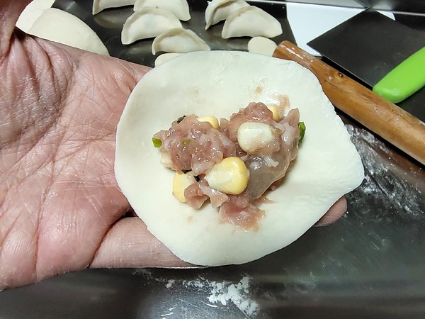 蝦仁玉米豬肉蒸餃的做法-咸鮮味蒸菜譜-易網(wǎng)健康養(yǎng)生網(wǎng) 蝦仁玉米豬肉蒸餃的做法-咸鮮味蒸菜譜