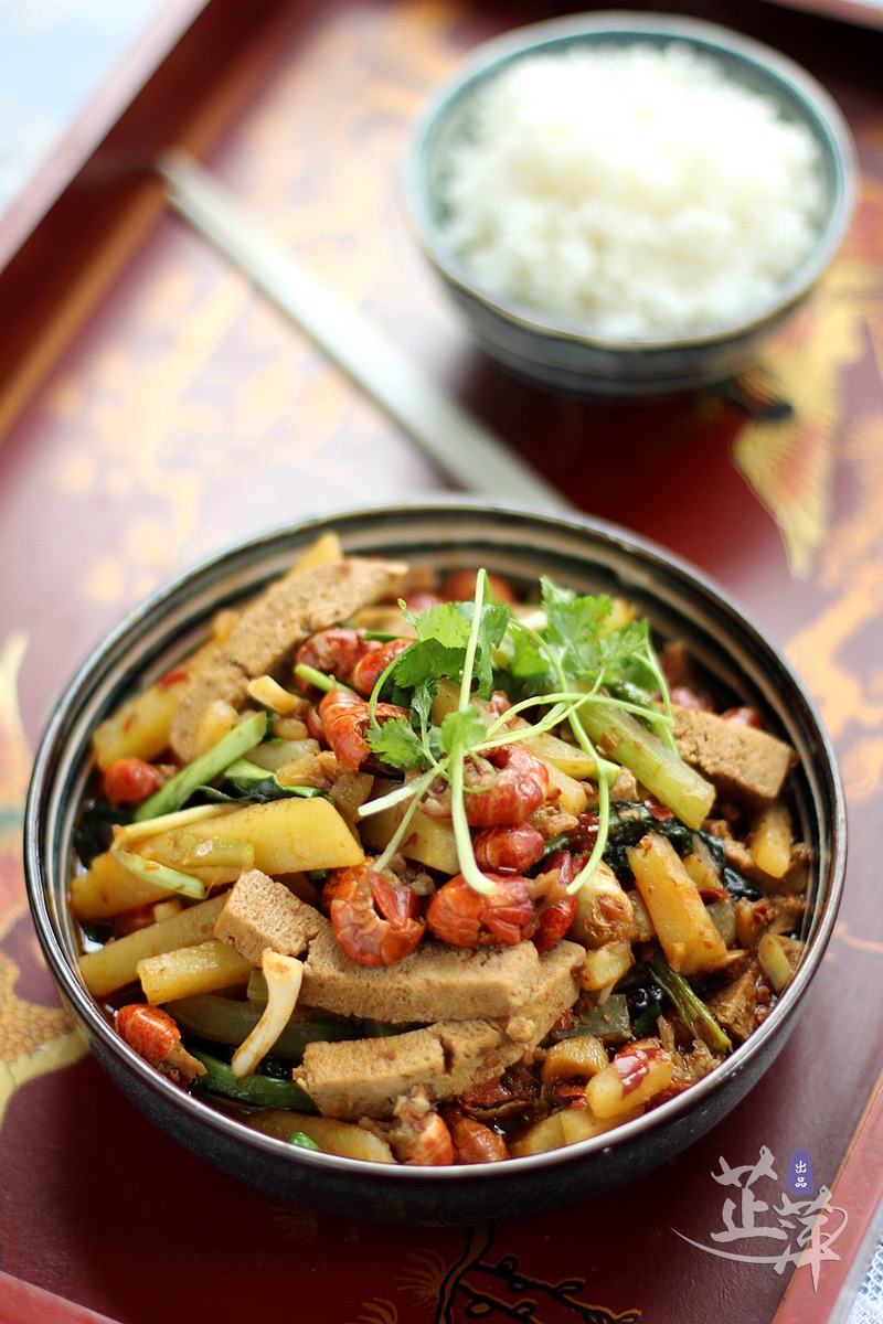 小龍蝦麻辣香鍋的做法-香辣味炒菜譜-易網(wǎng)健康養(yǎng)生網(wǎng) 小龍蝦麻辣香鍋的做法-香辣味炒菜譜