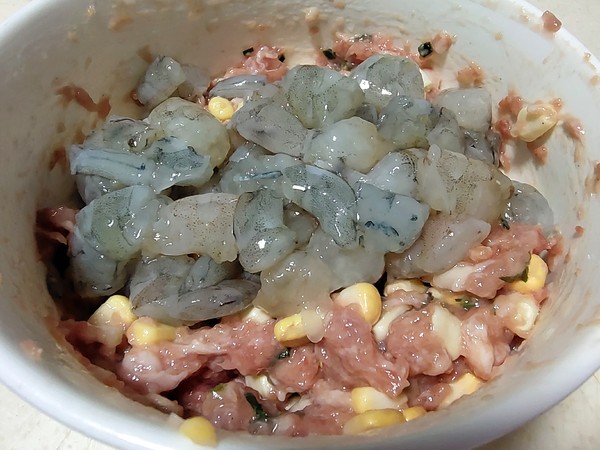 蝦仁玉米豬肉蒸餃的做法-咸鮮味蒸菜譜-易網(wǎng)健康養(yǎng)生網(wǎng) 蝦仁玉米豬肉蒸餃的做法-咸鮮味蒸菜譜