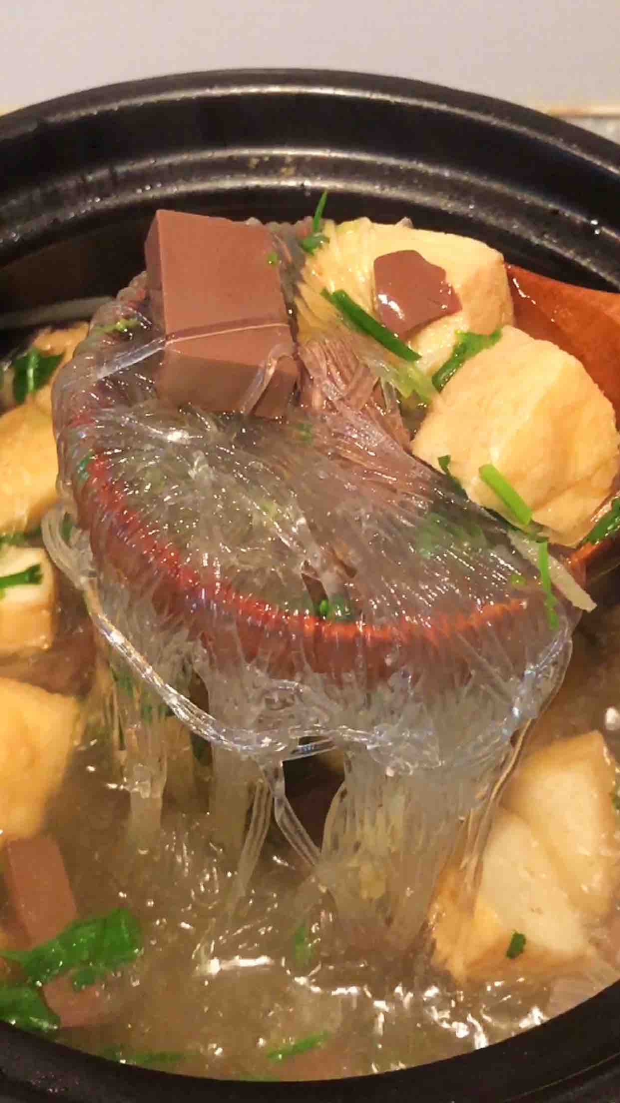 鴨血粉絲湯的做法-酸辣味煮菜譜-易網健康養生網 鴨血粉絲湯的做法-酸辣味煮菜譜