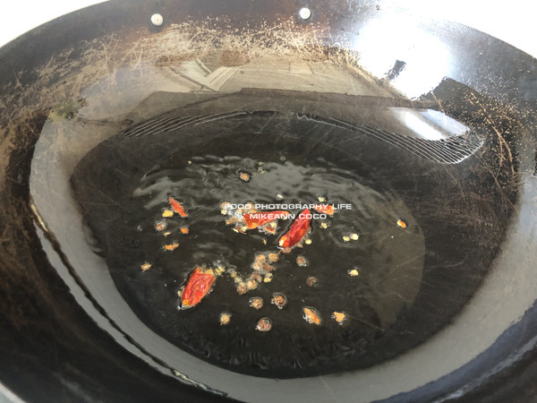 香嫩炒豬肝的做法-家常味炒菜譜-易網(wǎng)健康養(yǎng)生網(wǎng) 香嫩炒豬肝的做法-家常味炒菜譜