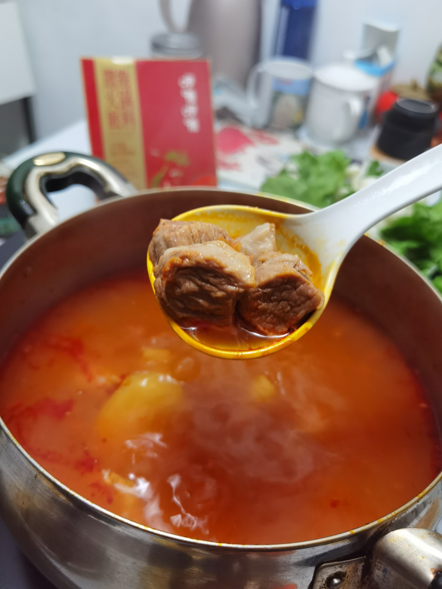 番茄牛腩涮涮鍋,冬天吃再適合不過了的做法-茄汁味煮菜譜-易網(wǎng)健康養(yǎng)生網(wǎng) 番茄牛腩涮涮鍋,冬天吃再適合不過了的做法-茄汁味煮菜譜