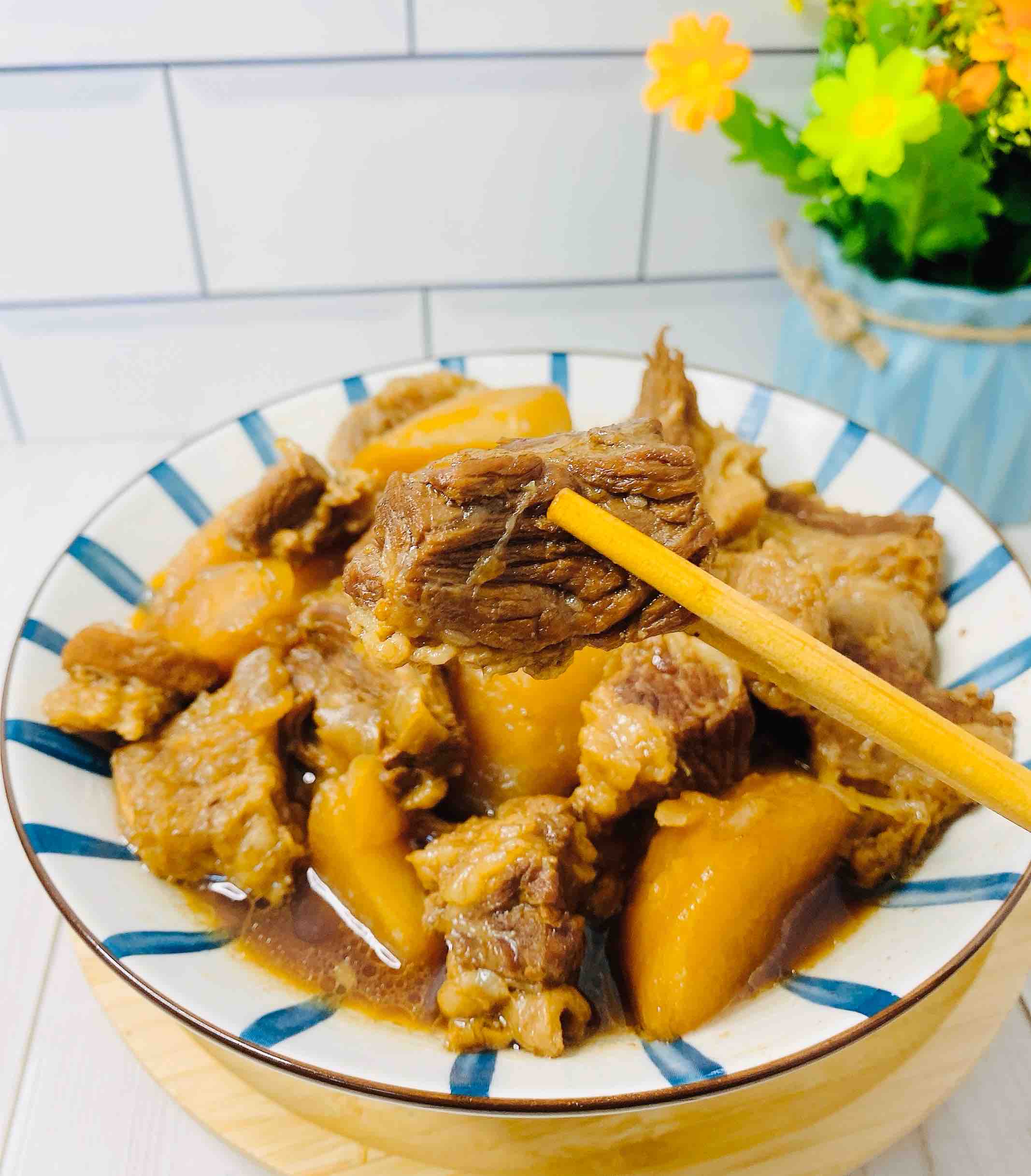 搞點宵夜778，老廣最愛的蘿卜燉牛腩，真香??的做法-家常味燉菜譜