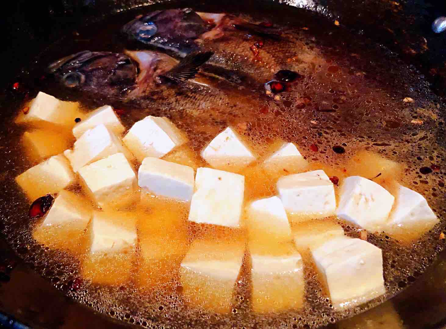 鵪鶉蛋豆腐燉黑魚的做法-咸鮮味燉菜譜-易網健康養生網 鵪鶉蛋豆腐燉黑魚的做法-咸鮮味燉菜譜