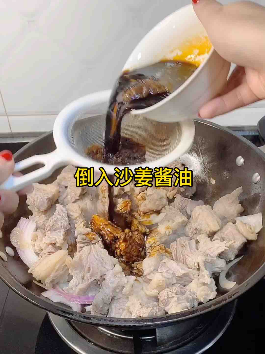 搞點宵夜778，老廣最愛的蘿卜燉牛腩，真香??的做法-家常味燉菜譜