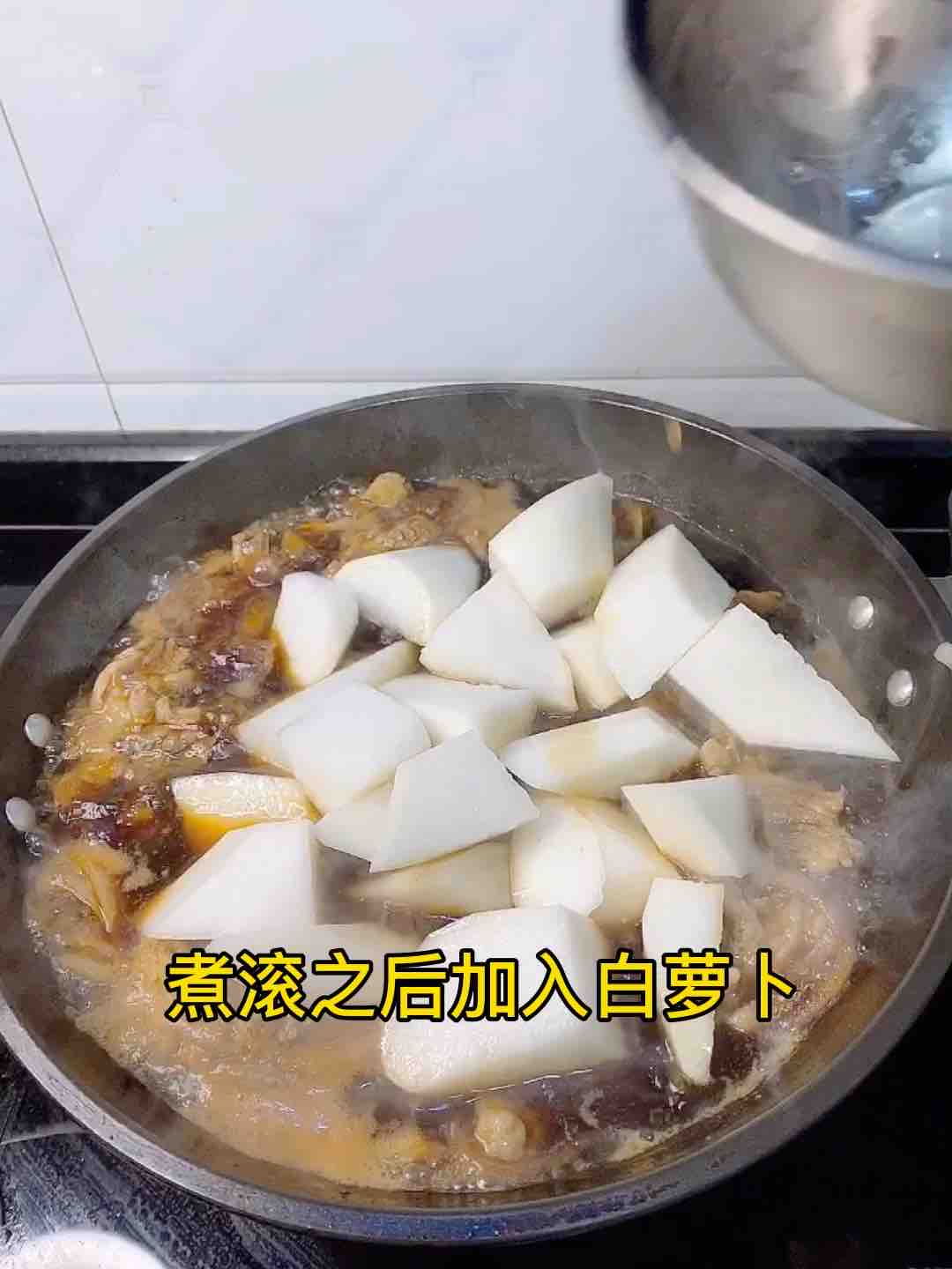 搞點宵夜778，老廣最愛的蘿卜燉牛腩，真香??的做法-家常味燉菜譜