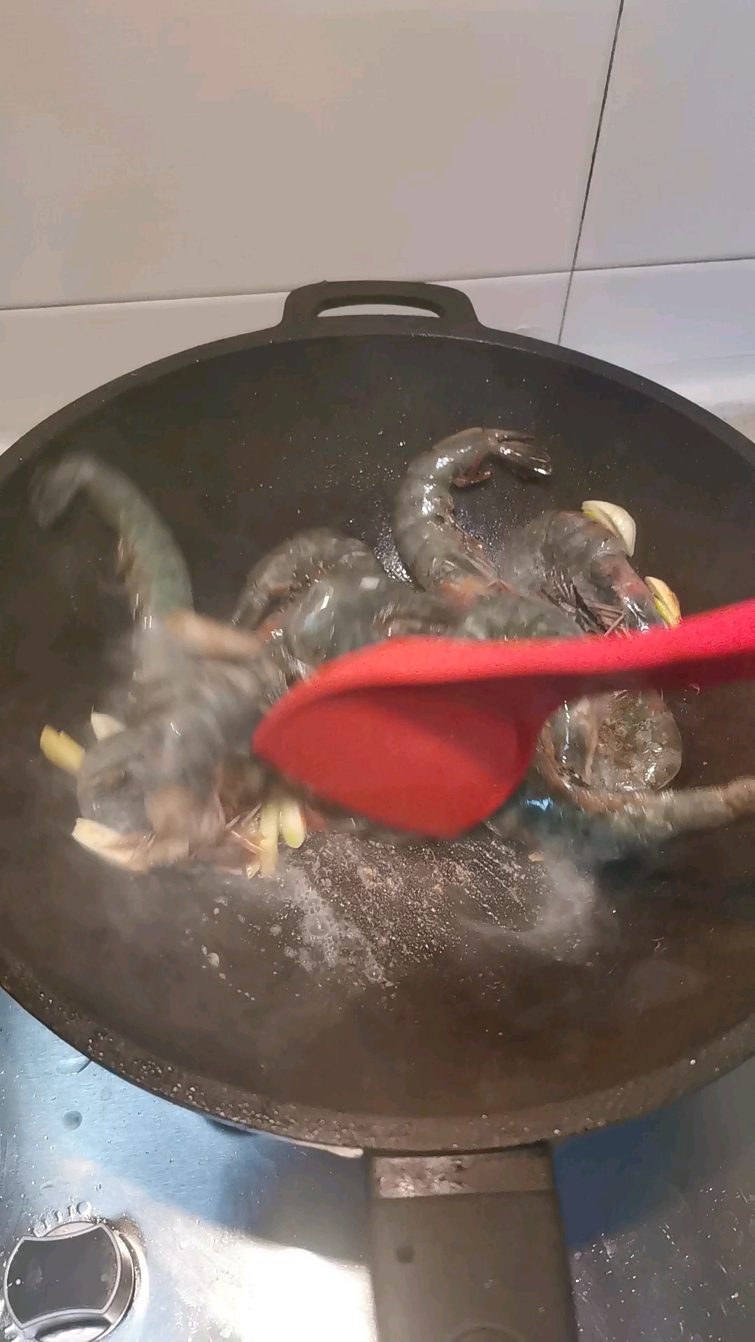大蝦土豆煲的做法-香辣味燒菜譜