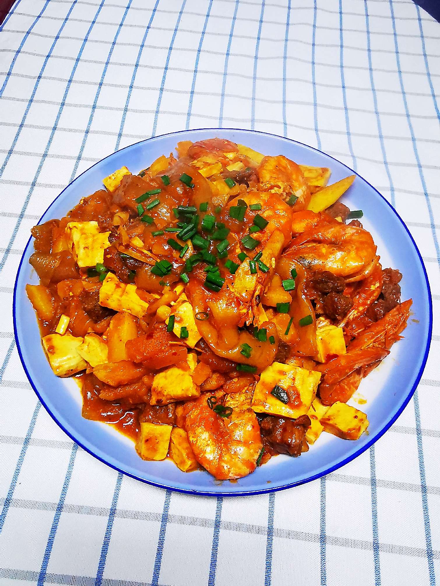 大蝦土豆煲的做法-香辣味燒菜譜-易網(wǎng)健康養(yǎng)生網(wǎng) 大蝦土豆煲的做法-香辣味燒菜譜