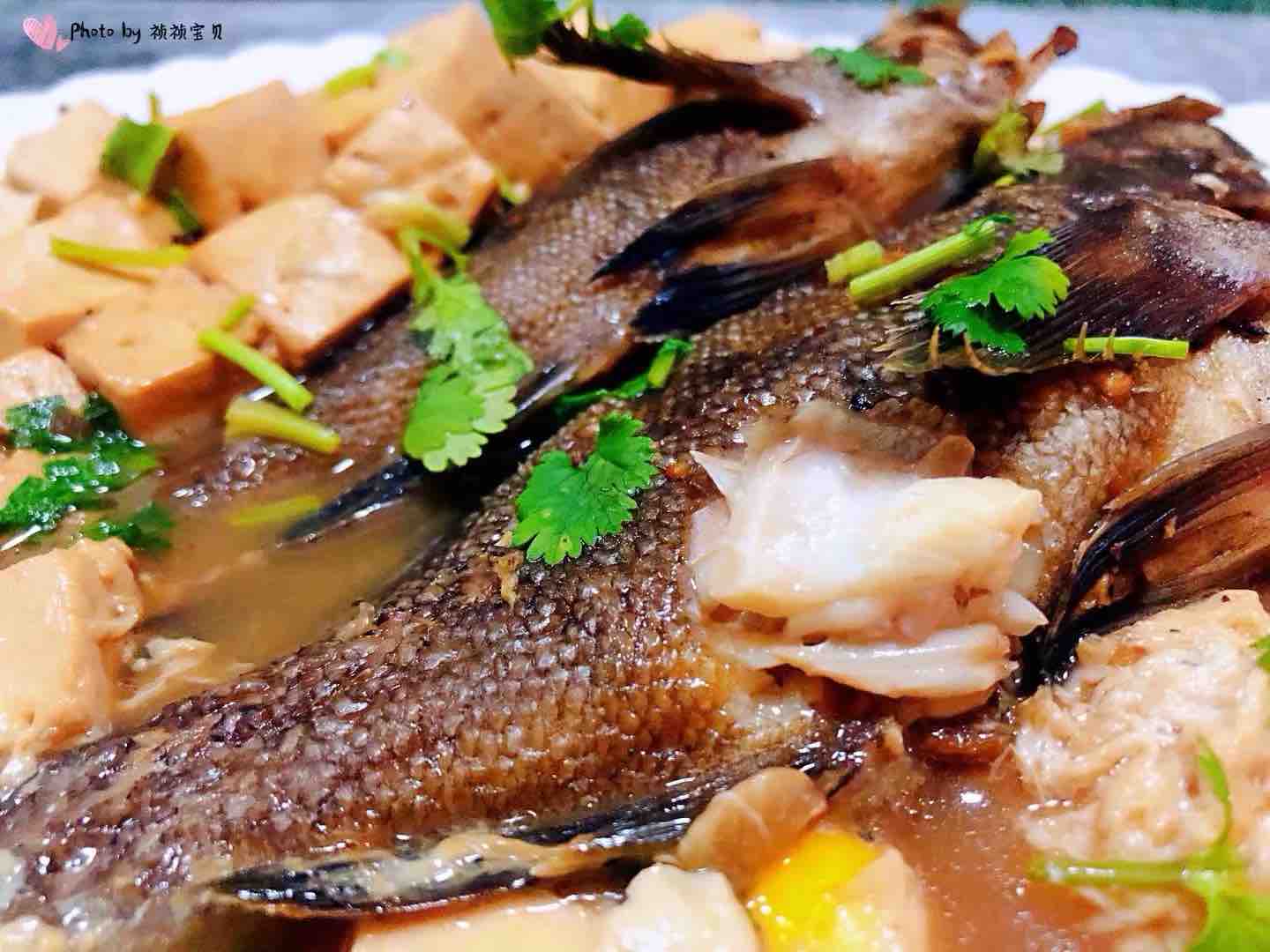 鵪鶉蛋豆腐燉黑魚的做法-咸鮮味燉菜譜-易網健康養生網 鵪鶉蛋豆腐燉黑魚的做法-咸鮮味燉菜譜