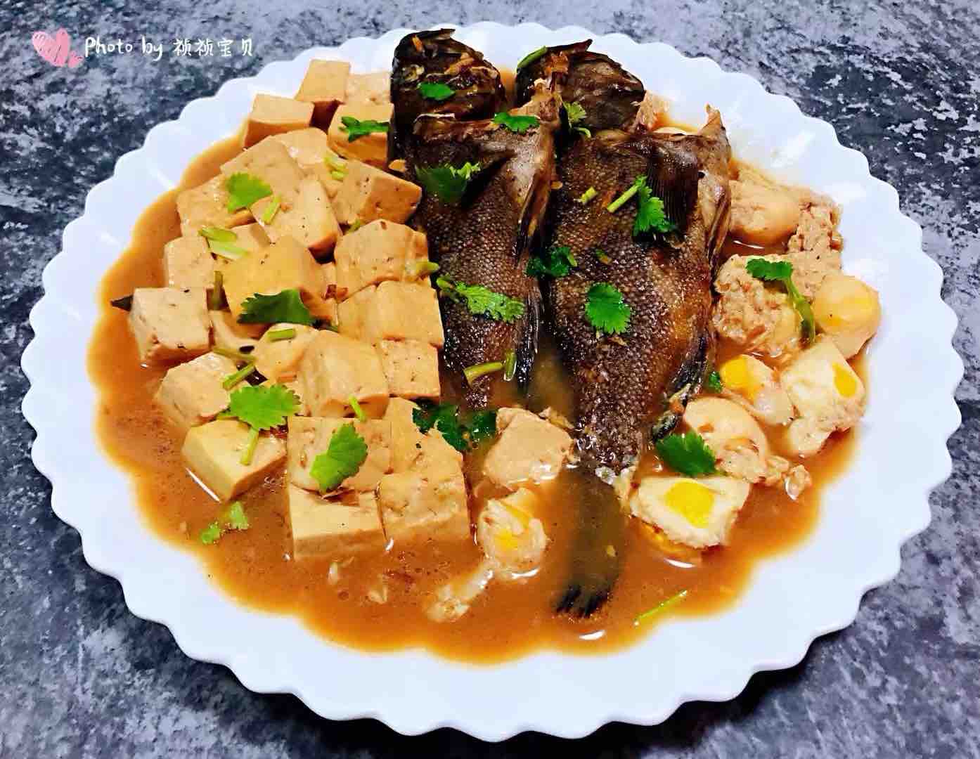 鵪鶉蛋豆腐燉黑魚的做法-咸鮮味燉菜譜-易網健康養生網 鵪鶉蛋豆腐燉黑魚的做法-咸鮮味燉菜譜