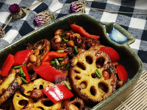呷哺呷哺版干鍋麻辣藕片的做法-麻辣味干鍋菜譜-易網健康養生網 呷哺呷哺版干鍋麻辣藕片的做法-麻辣味干鍋菜譜