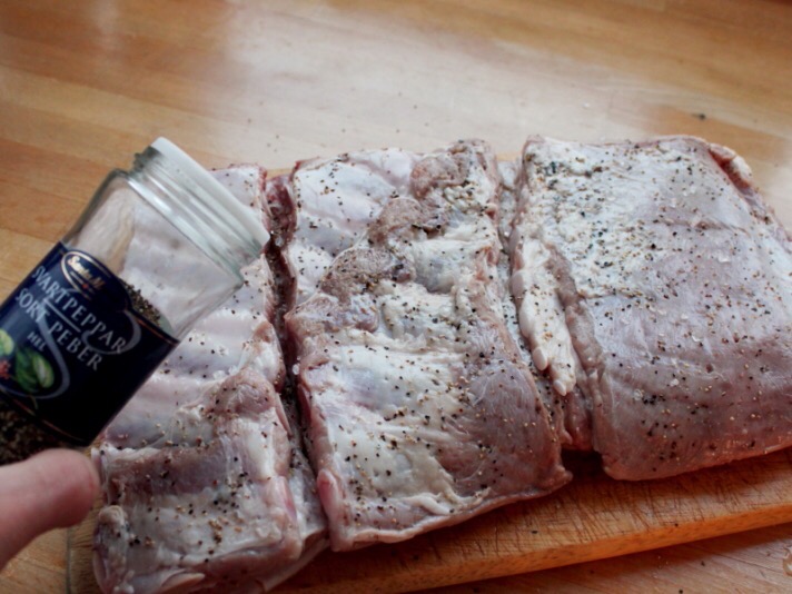 挪威圣誕大餐烤五花肉排骨 ribbe的做法-咸鮮味烤菜譜-易網<a href=http://m.aoa7937.com/ target=_blank class=infotextkey>健康養生</a>網 挪威圣誕大餐烤五花肉排骨 ribbe的做法-咸鮮味烤菜譜