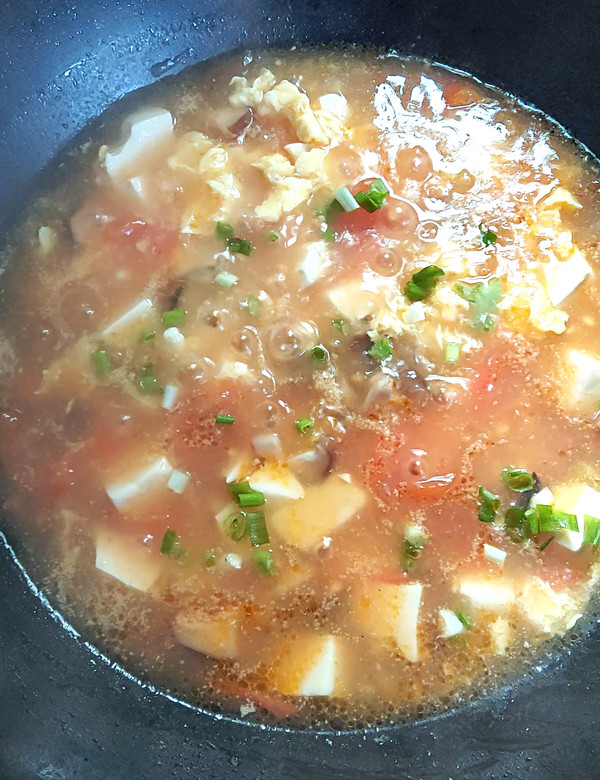番茄香菇燴豆腐的做法-咸鮮味煮菜譜