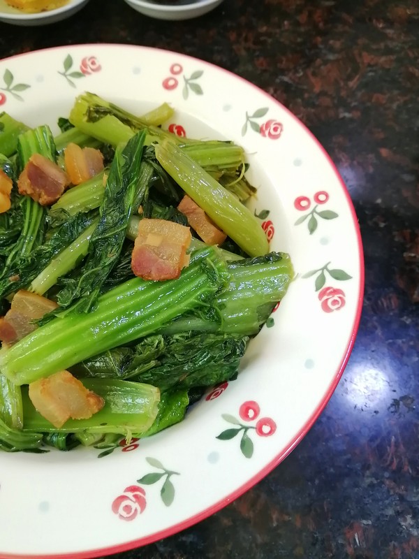 簡簡單單也不失美味~~臘肉炒芥菜的做法-家常味炒菜譜-易網健康養生網 簡簡單單也不失美味~~臘肉炒芥菜的做法-家常味炒菜譜