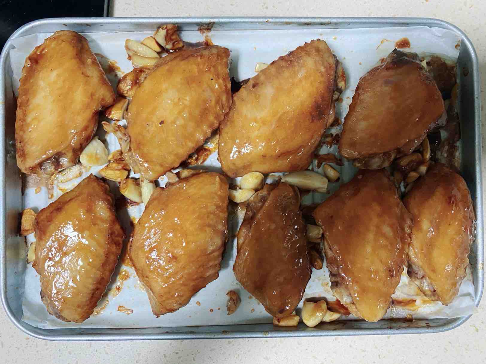 蒜香牛油雞翅的做法-咸鮮味烤菜譜-易網(wǎng)健康養(yǎng)生網(wǎng) 蒜香牛油雞翅的做法-咸鮮味烤菜譜
