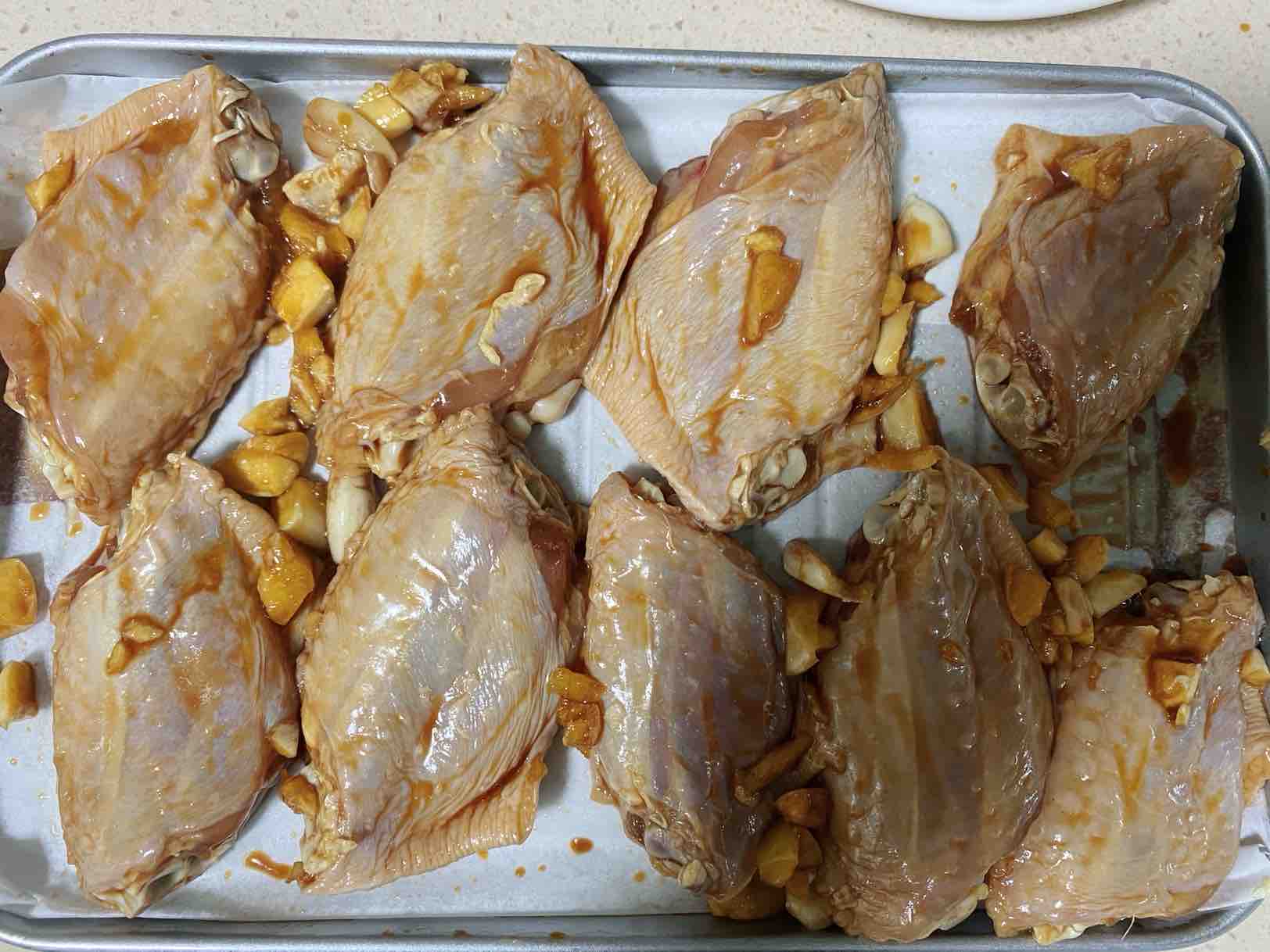 蒜香牛油雞翅的做法-咸鮮味烤菜譜-易網(wǎng)健康養(yǎng)生網(wǎng) 蒜香牛油雞翅的做法-咸鮮味烤菜譜
