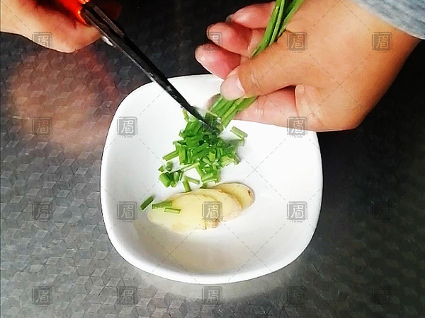 鴨血粉絲湯的做法-咸鮮味煮菜譜-易網(wǎng)健康養(yǎng)生網(wǎng) 鴨血粉絲湯的做法-咸鮮味煮菜譜