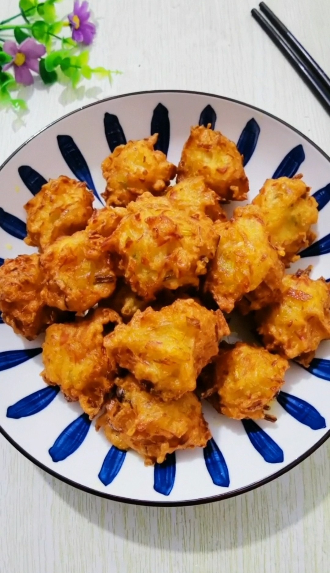 大蘿卜丸子的做法-咸鮮味炸菜譜-易網(wǎng)健康養(yǎng)生網(wǎng) 大蘿卜丸子的做法-咸鮮味炸菜譜