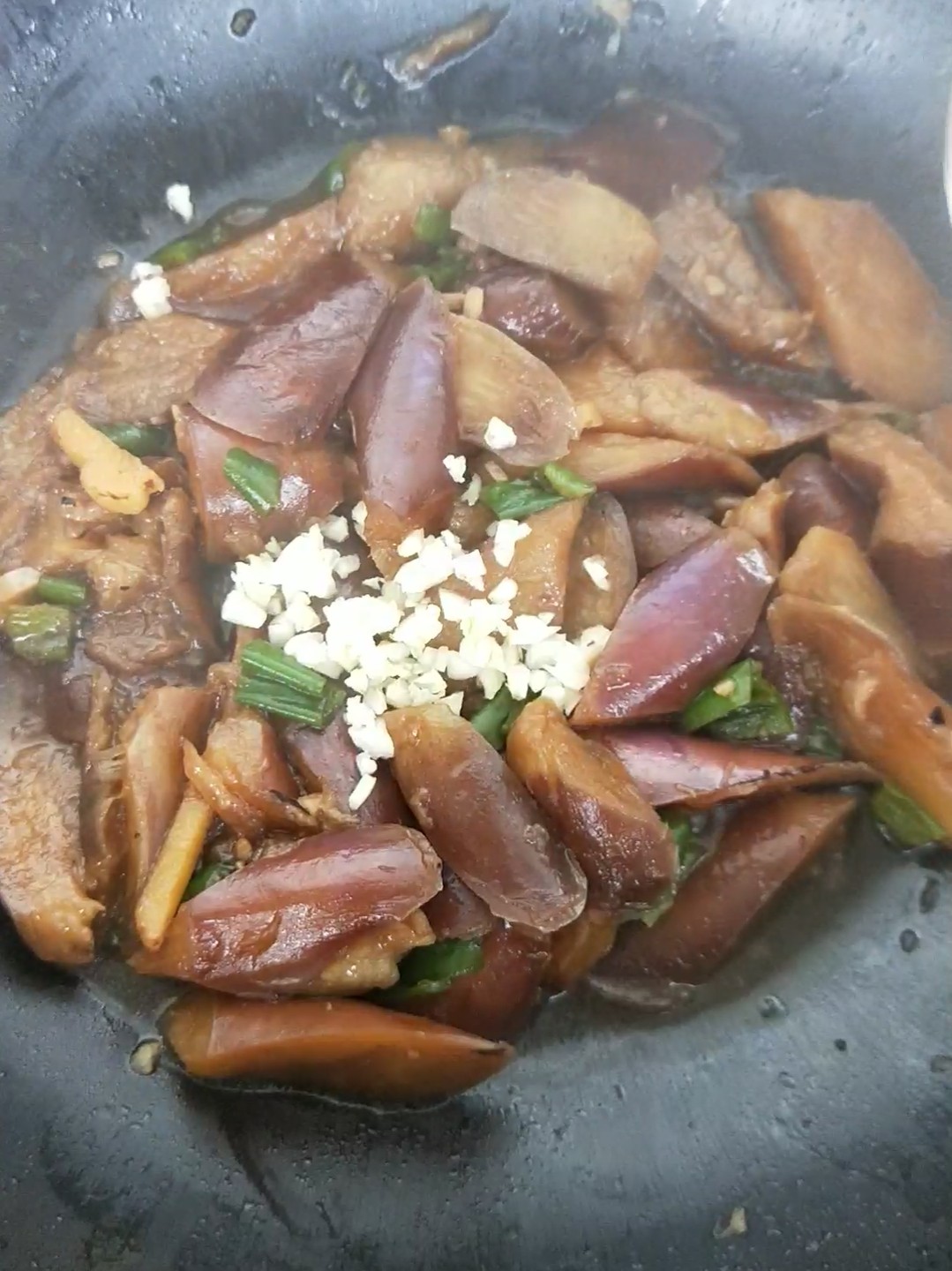 紅燒素茄子的做法-家常味炒菜譜