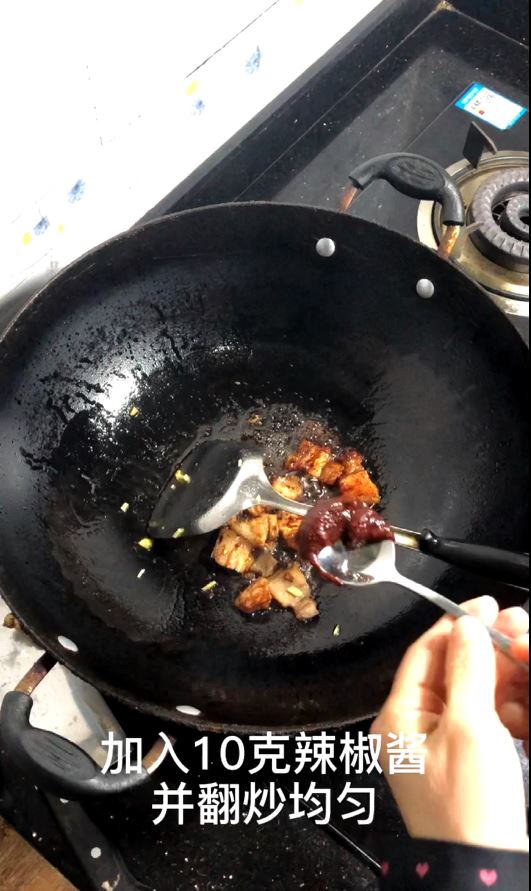 鵪鶉蛋與土豆碰撞的感覺的做法-醬香味燒菜譜-易網(wǎng)健康養(yǎng)生網(wǎng) 鵪鶉蛋與土豆碰撞的感覺的做法-醬香味燒菜譜