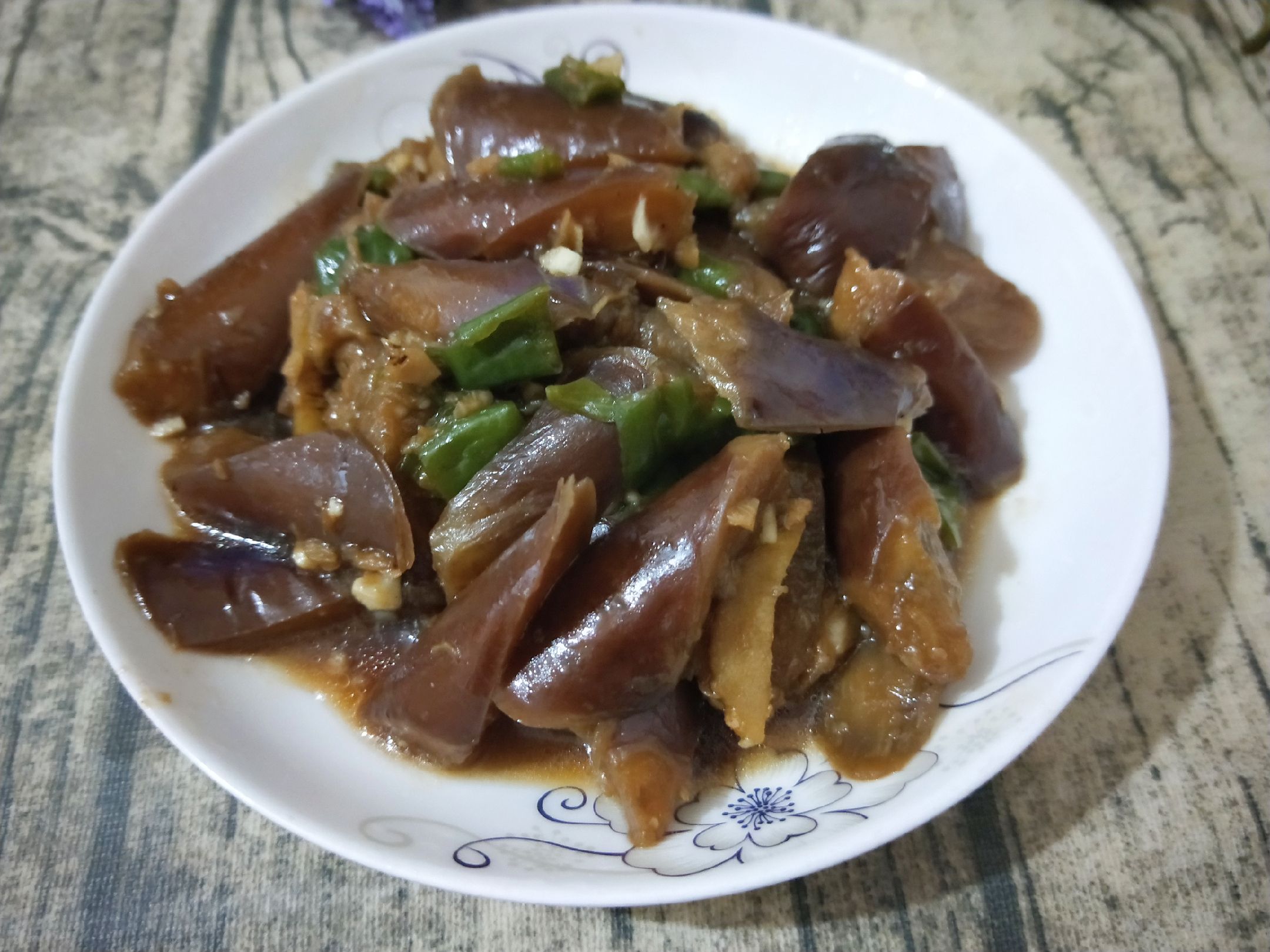 紅燒素茄子的做法-家常味炒菜譜-易網健康養生網 紅燒素茄子的做法-家常味炒菜譜