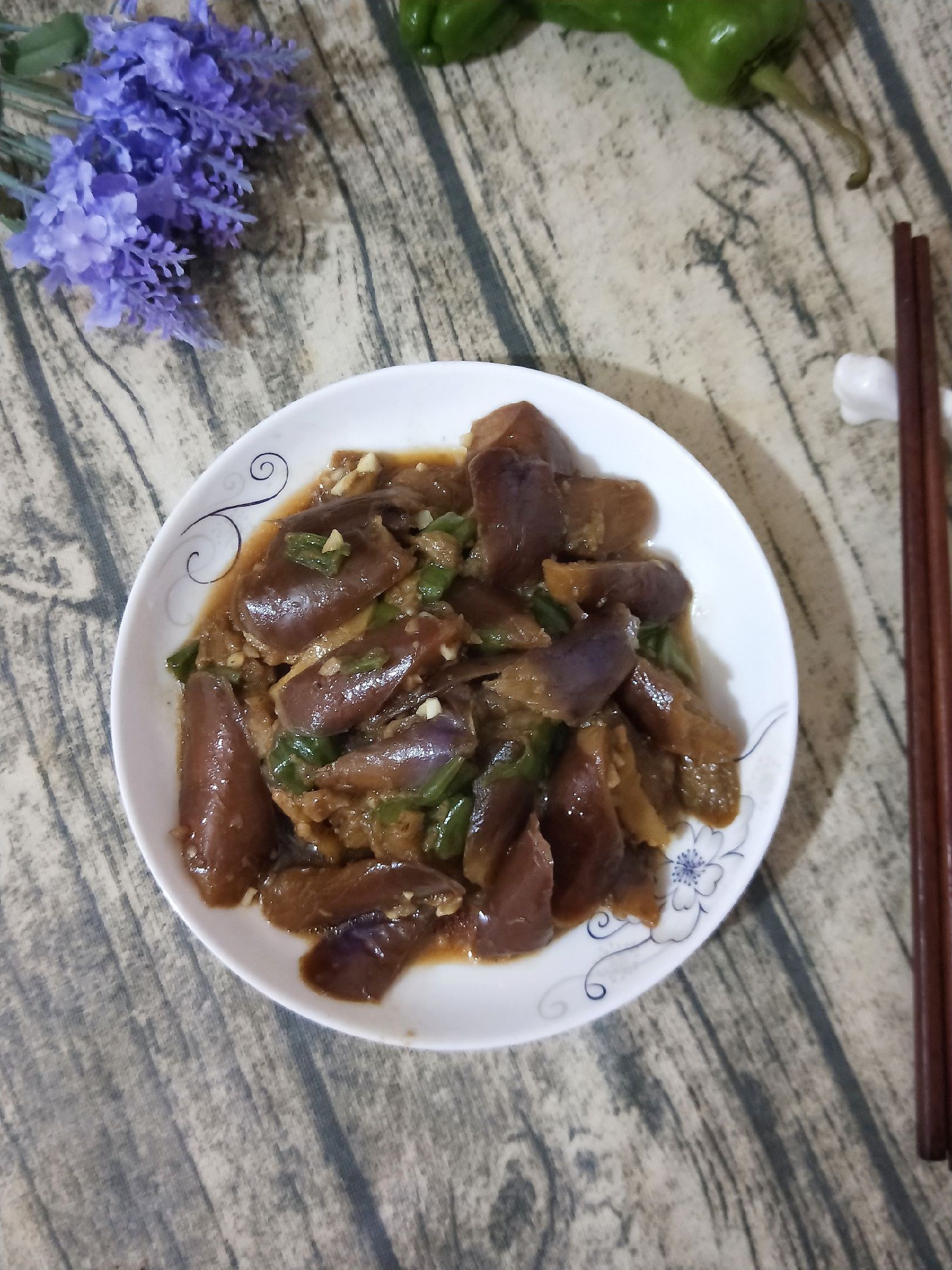 紅燒素茄子的做法-家常味炒菜譜-易網健康養生網 紅燒素茄子的做法-家常味炒菜譜