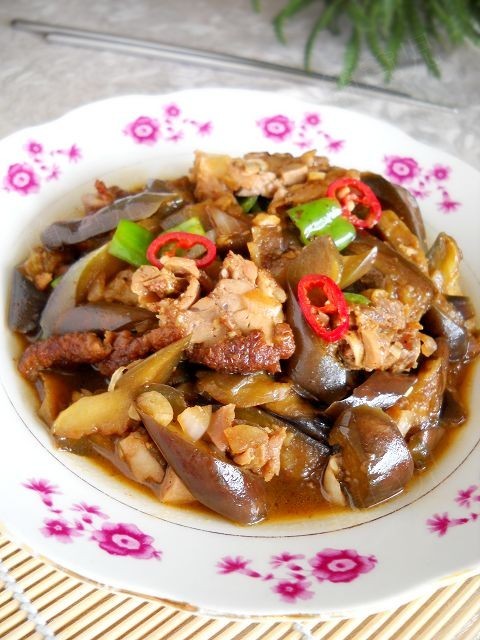 烤鴨燒茄子的做法-家常味燒菜譜-易網(wǎng)健康養(yǎng)生網(wǎng) 烤鴨燒茄子的做法-家常味燒菜譜