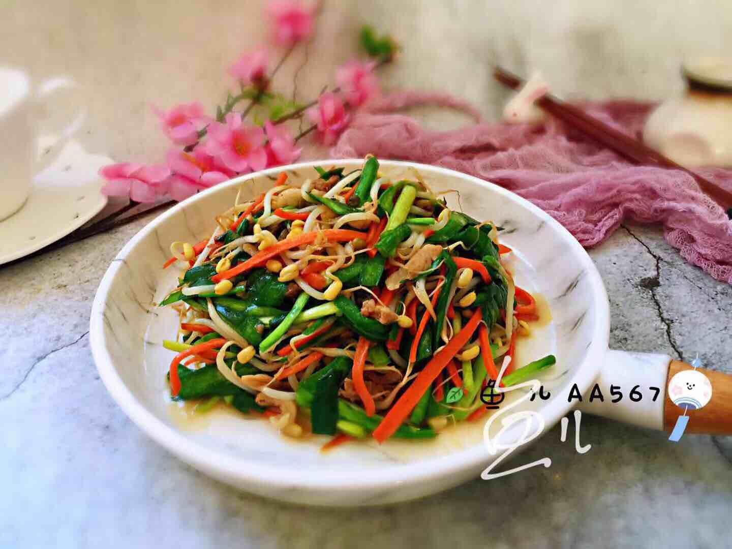 豆芽炒韭菜的做法-家常味炒菜譜-易網健康養生網 豆芽炒韭菜的做法-家常味炒菜譜