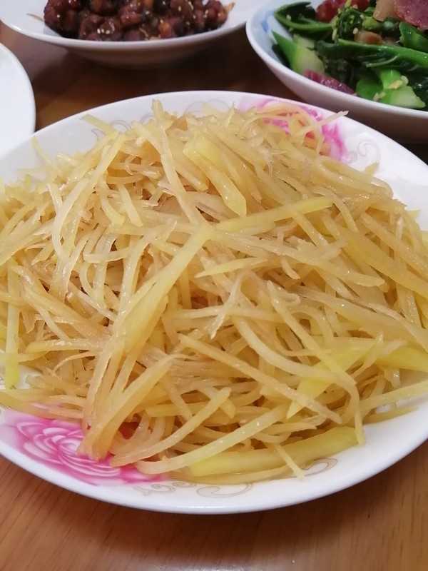 簡簡單單也不失美味~~醋溜土豆絲的做法-家常味炒菜譜-易網健康養(yǎng)生網 簡簡單單也不失美味~~醋溜土豆絲的做法-家常味炒菜譜