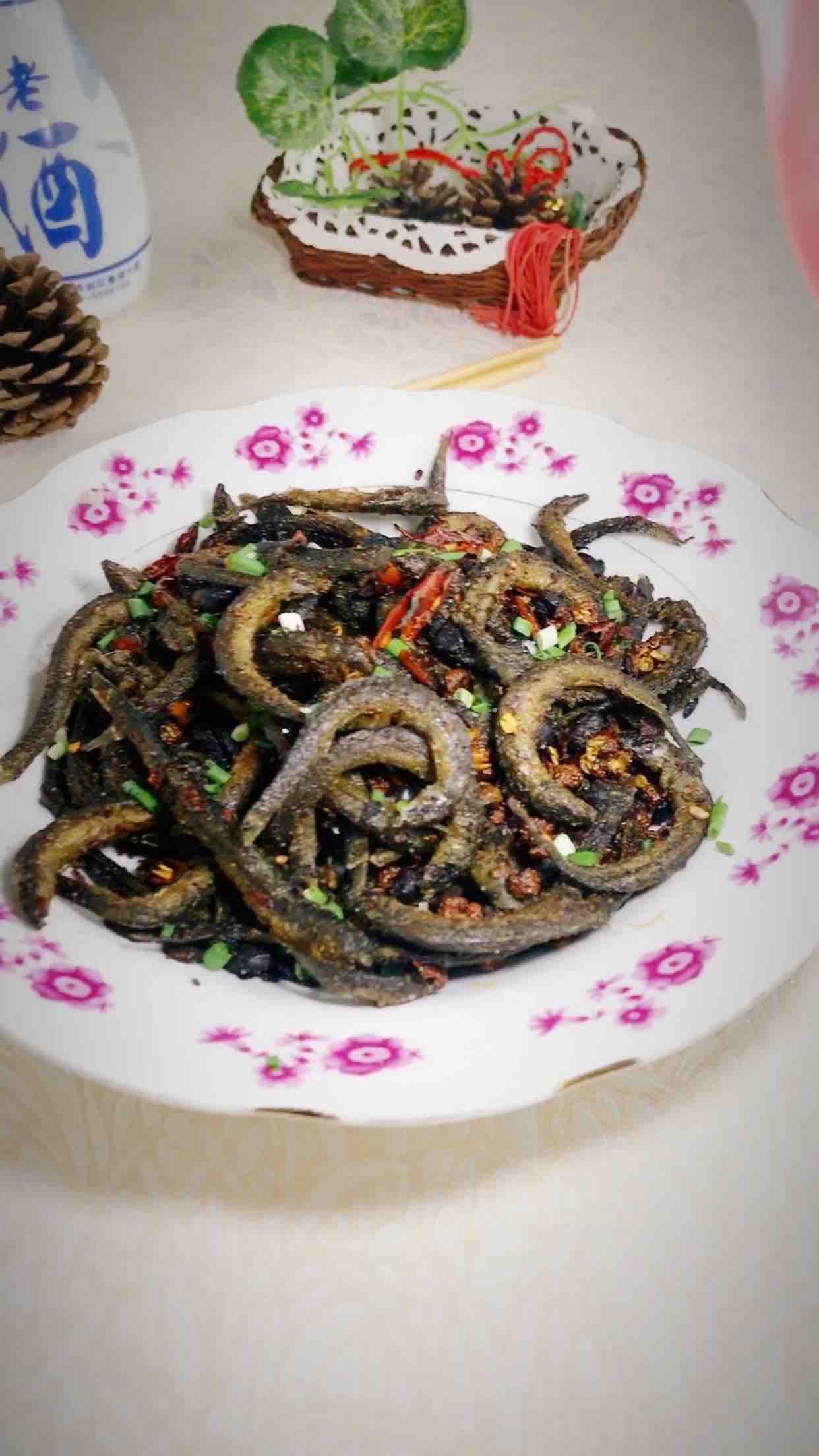 豆豉干煸泥鰍的做法-麻辣味干煸菜譜