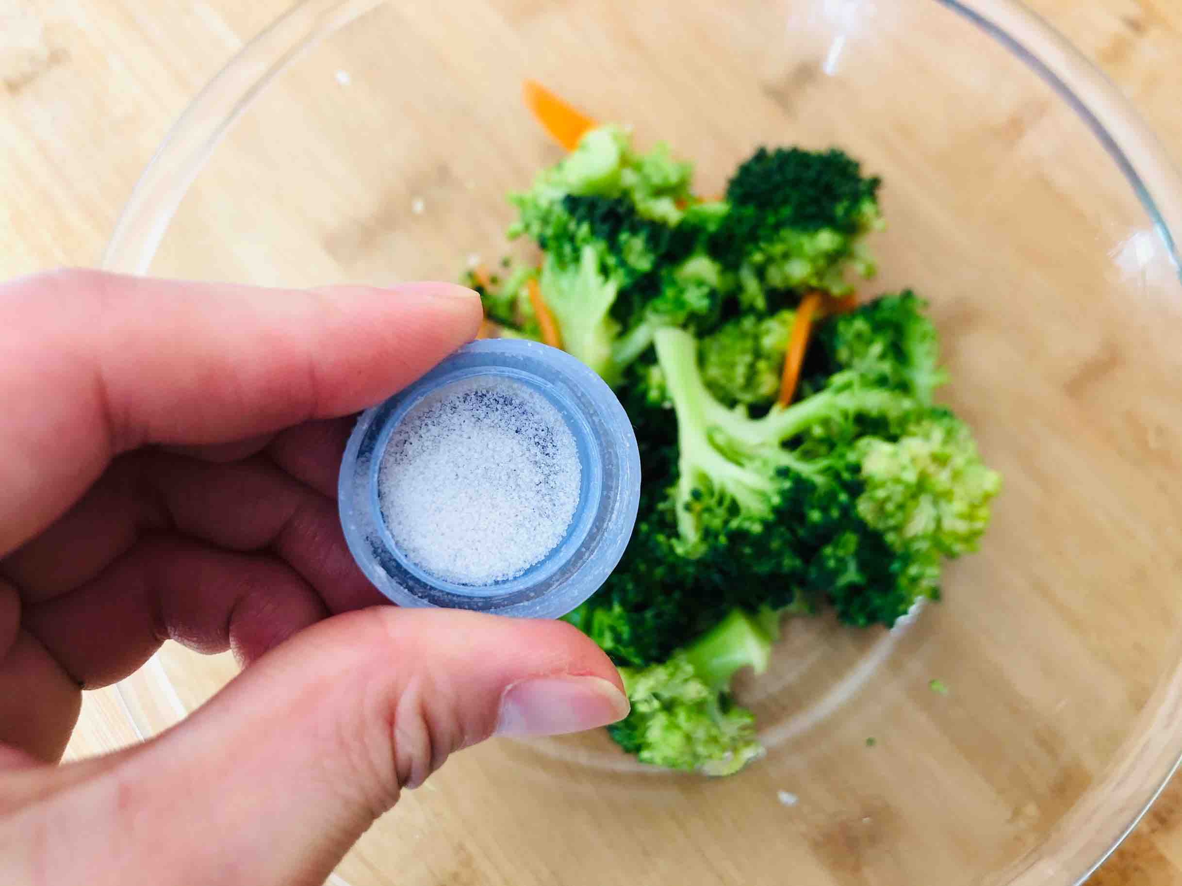蒜蓉西蘭花的做法-咸鮮味拌菜譜-易網健康養生網 蒜蓉西蘭花的做法-咸鮮味拌菜譜