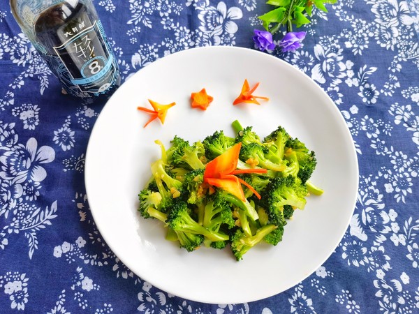 素菜西蘭花的做法-家常味炒菜譜-易網(wǎng)健康養(yǎng)生網(wǎng) 素菜西蘭花的做法-家常味炒菜譜