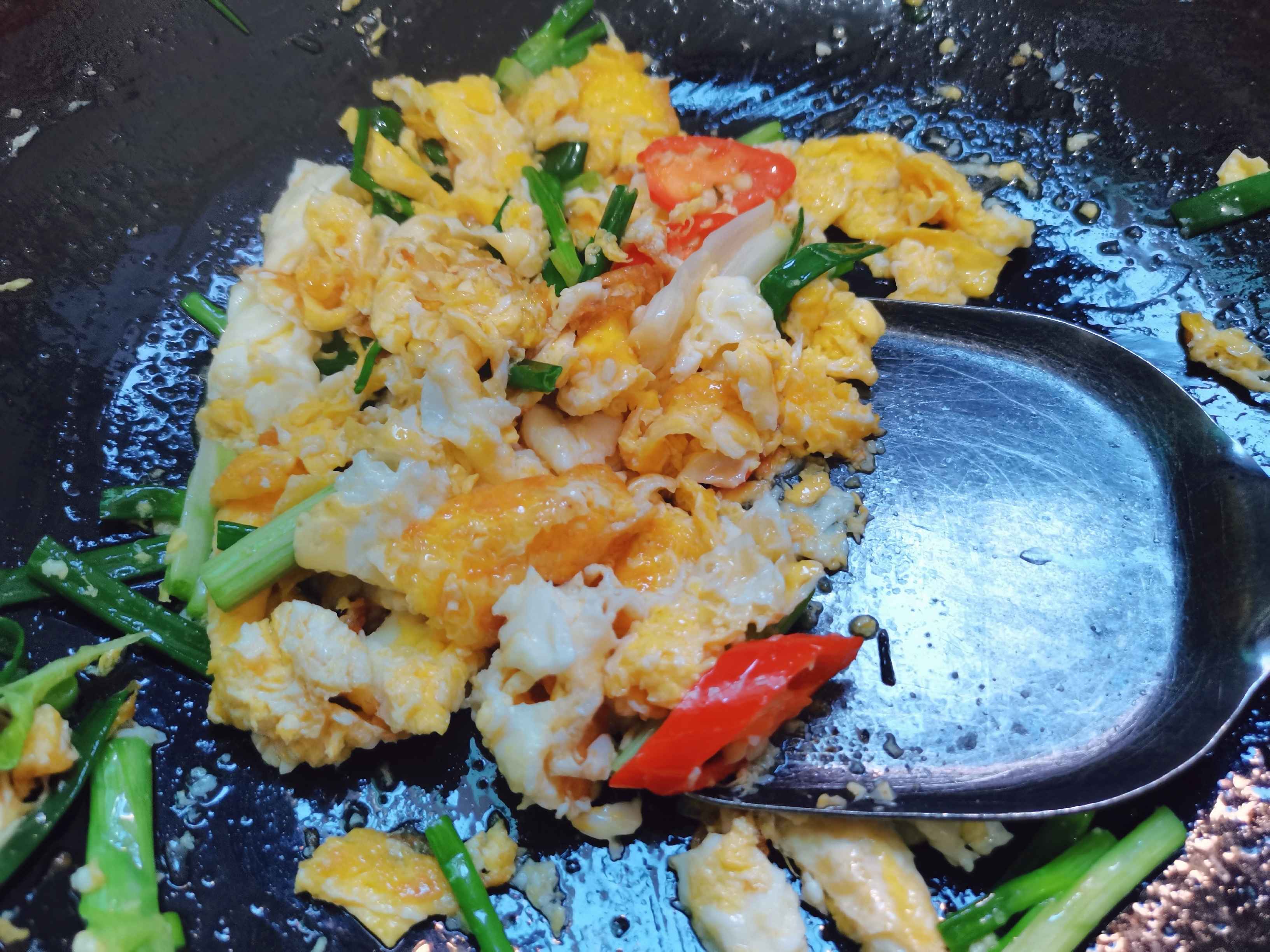 小蔥炒雞蛋，簡單又快手的一道快手菜的做法-家常味炒菜譜