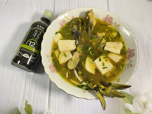 鮮掉眉毛的黃骨魚豆腐湯的做法-家常味煮菜譜-易網健康養生網 鮮掉眉毛的黃骨魚豆腐湯的做法-家常味煮菜譜